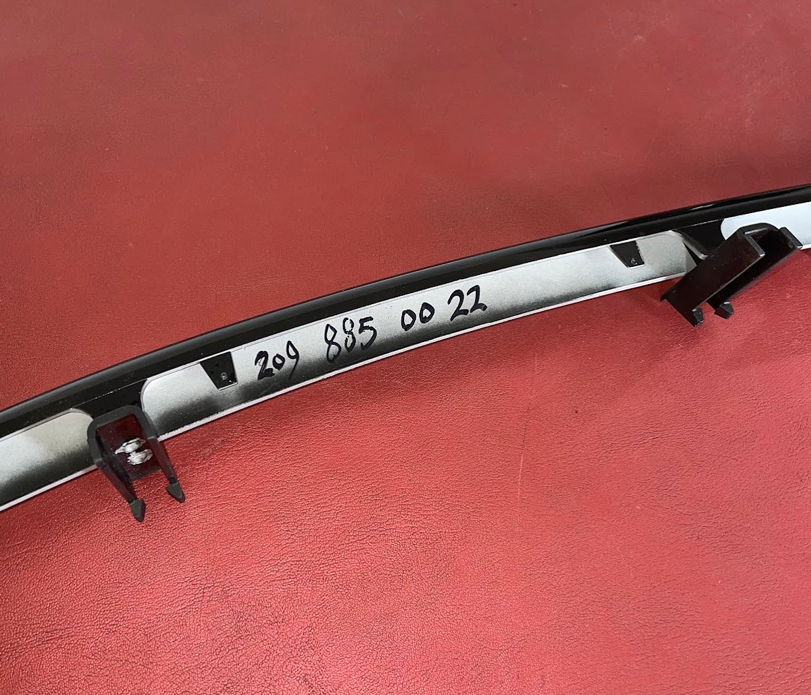 Mercedes-Benz Front Bumper Joint Cover - 209-885-00-22 - For CLK320 & More