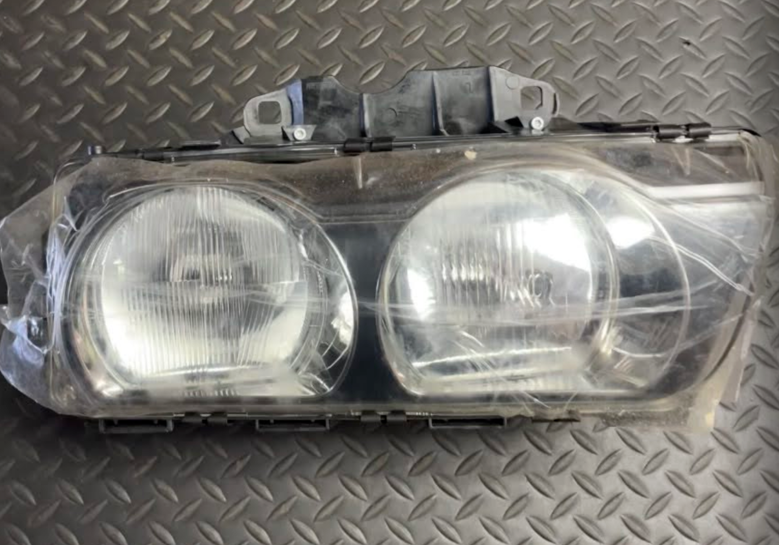 BMW Left Headlight Assy - 63-12-8-376-391 - Fits BMW 740i, 740iL & 750iL