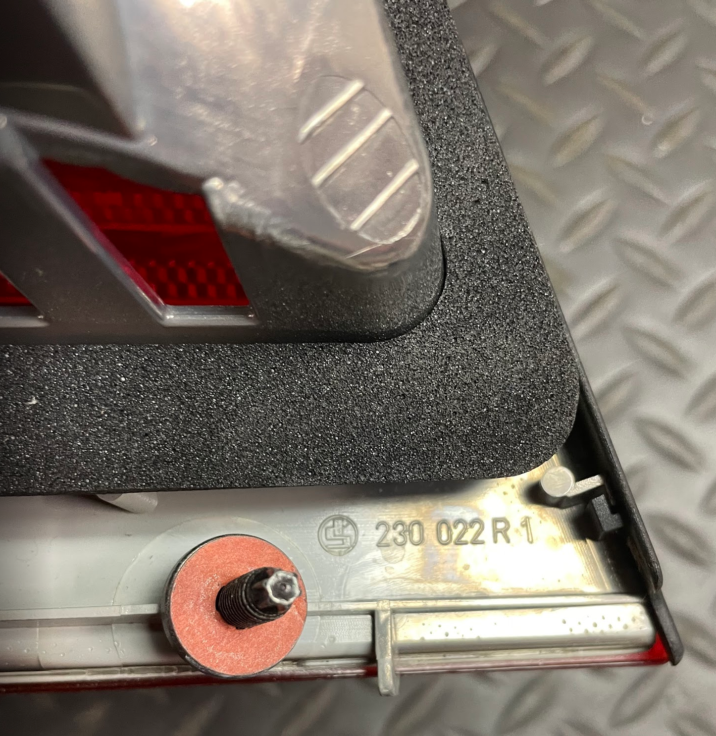 ZKW Right Tail Light Assy - 230 012 / 63-21-8-364-922 -For BMW 328i, 323i & More
