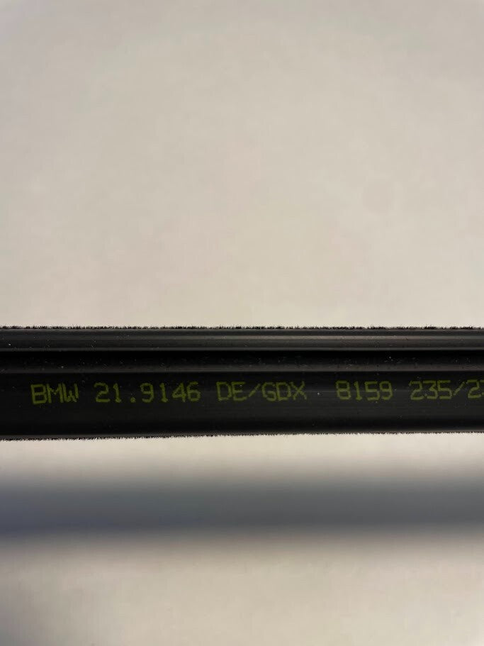 BMW Rear Left Door Outer Weather Strip - 51-22-8-204-229 - For BMW 740i 1995-01