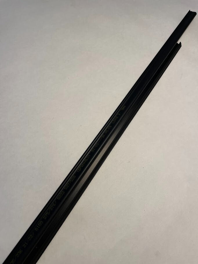 BMW Rear Left Door Outer Weather Strip - 51-22-8-204-229 - For BMW 740i 1995-01