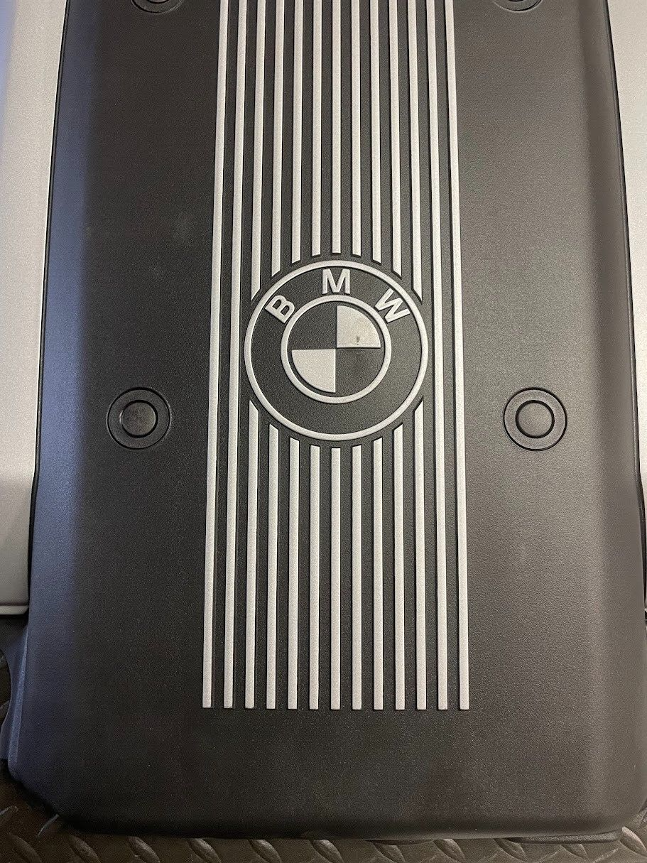 BMW Engine Cover - 11-61-1-435-012 - For BMW 540i (1997-1998)