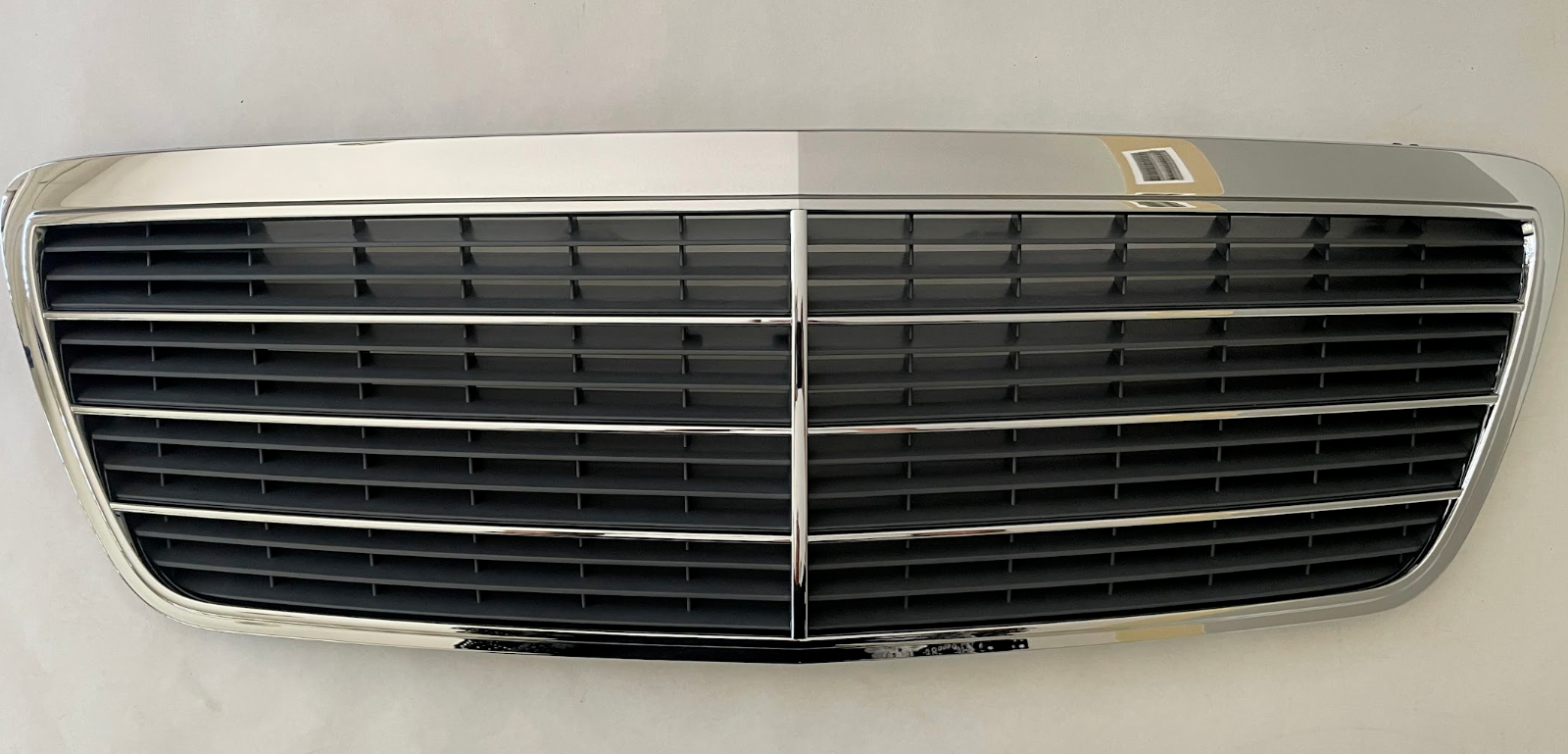 Mercedes-Benz Radiator Grille Assy - 210-880-05-83 - For MBZ W210 E-Class 95-02