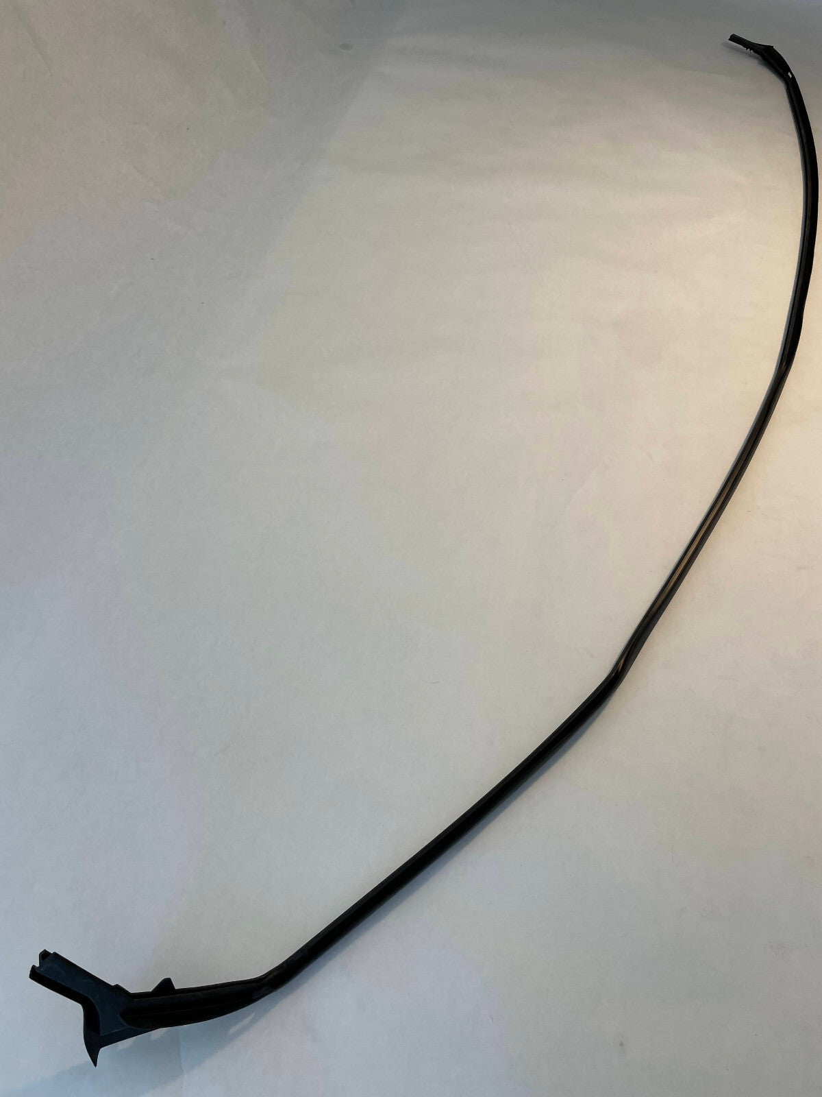BMW Rear Window Bottom Molding - 51-71-7-033-257 - For BMW 750Li & Others