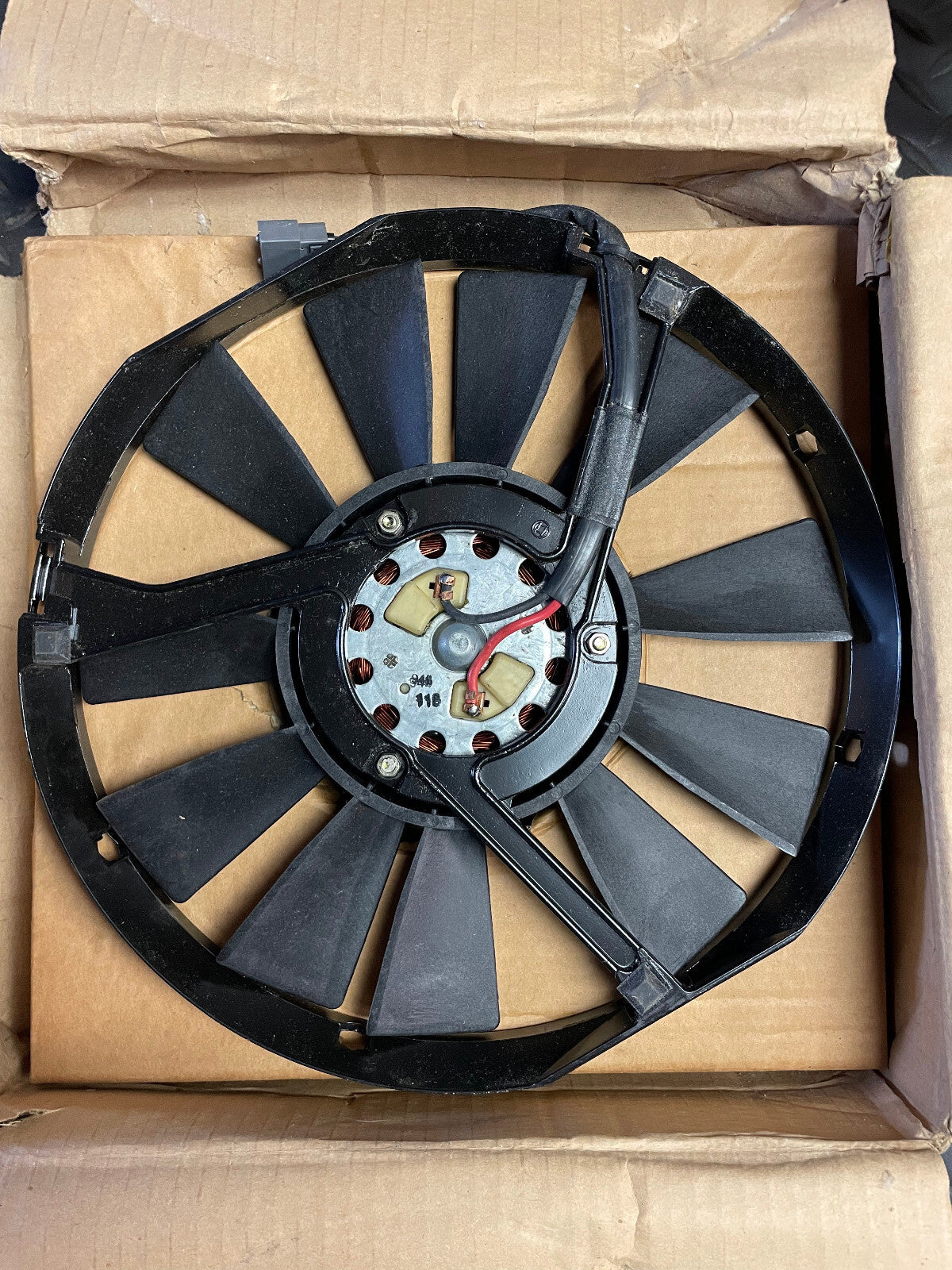 Bosch Eng. Radiator Fan Assy - 0 130 701 205 / 1274040 - For Volvo 240D 2.4L