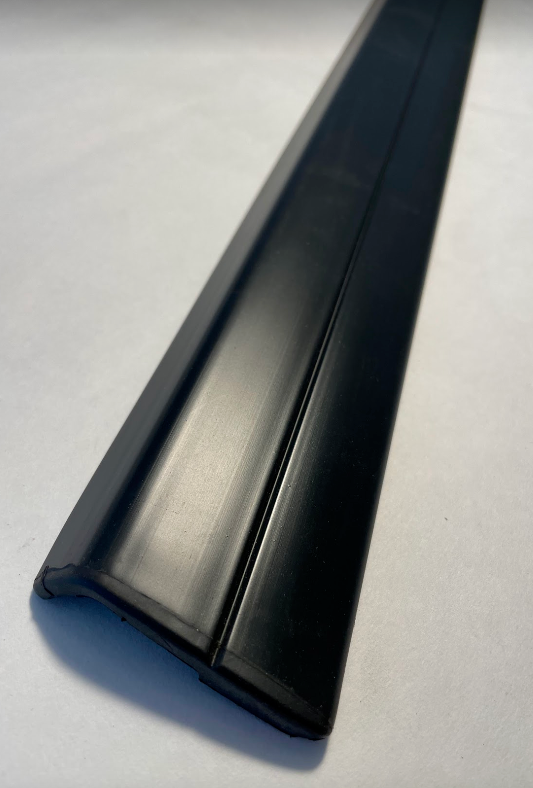 ZGL Rear Door RH Molding - 201-690-28-62 - For Mercedes-Benz 190E & 190D 84-86