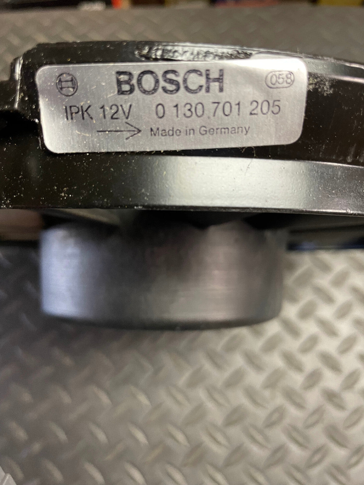 Bosch Eng. Radiator Fan Assy - 0 130 701 205 / 1274040 - For Volvo 240D 2.4L