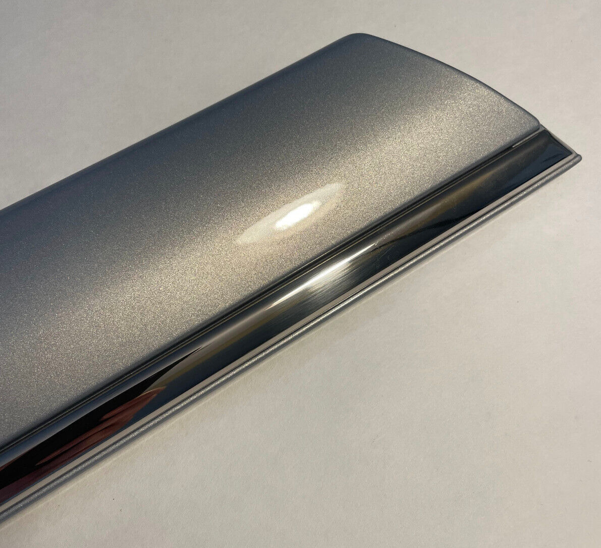 Mercedes-Benz Rear RH Door Strip - 220-690-08-62-5347 - For MBZ S500 2003-2005