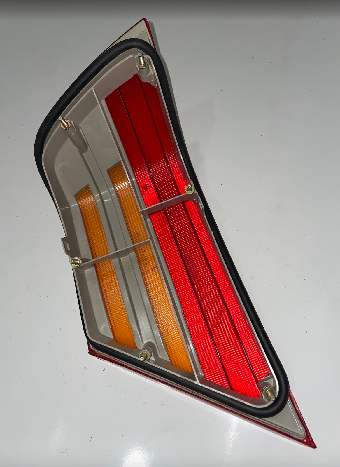 ULO Rear LH Tail Light - 140-820-05-66 / 5698-05 - For Mercedes-Benz S420 & More
