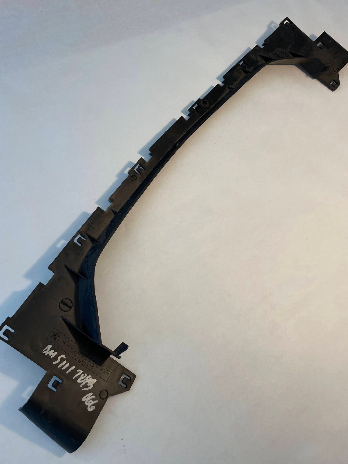 BMW Front Bumper Insert Adapter - 51-11-7-893-066 - For BMW 323Ci & Others