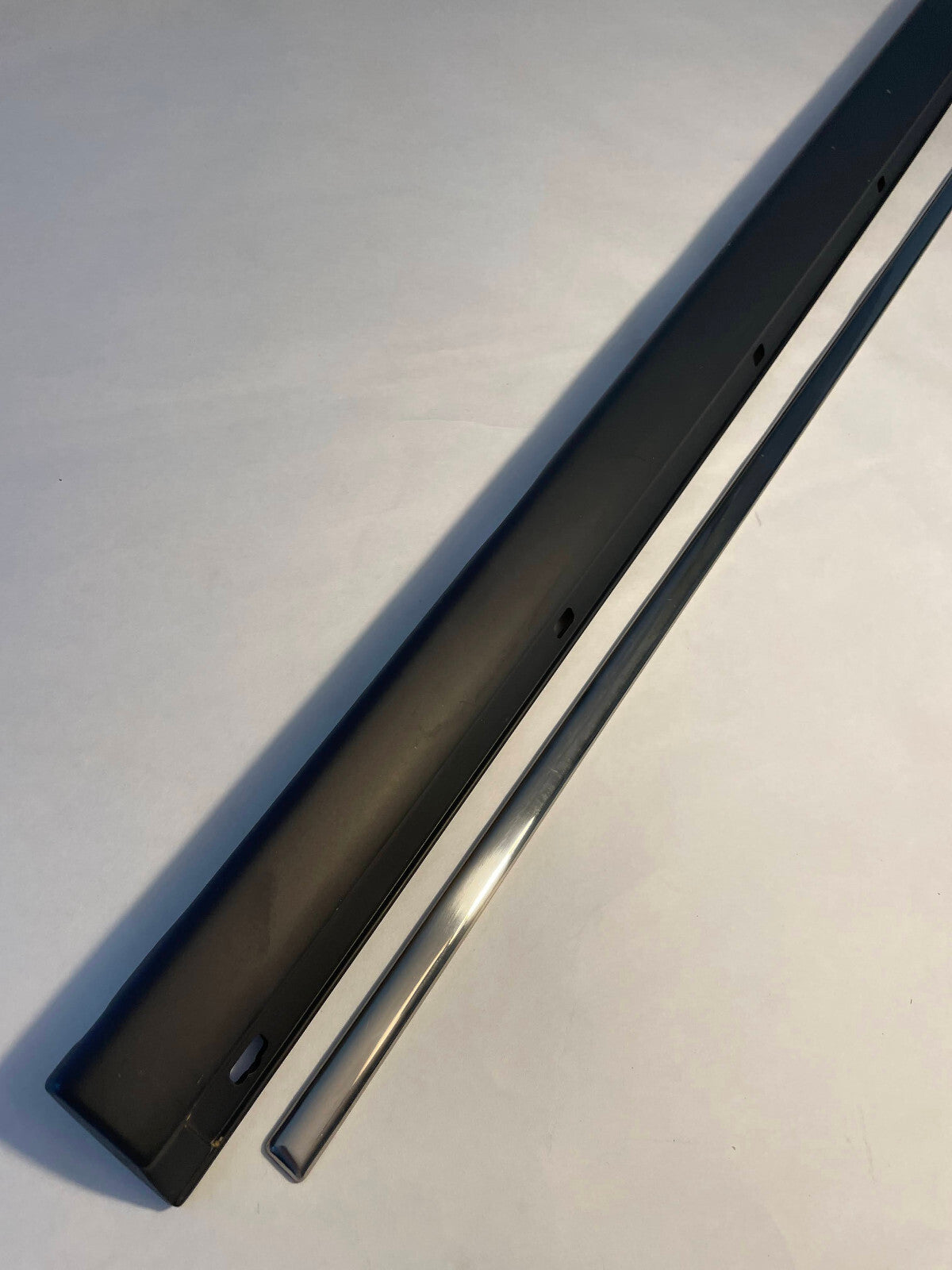 Mercedes-Benz Front RH Door Strip - 220-690-06-62-9999 - For MBZ S500 & More