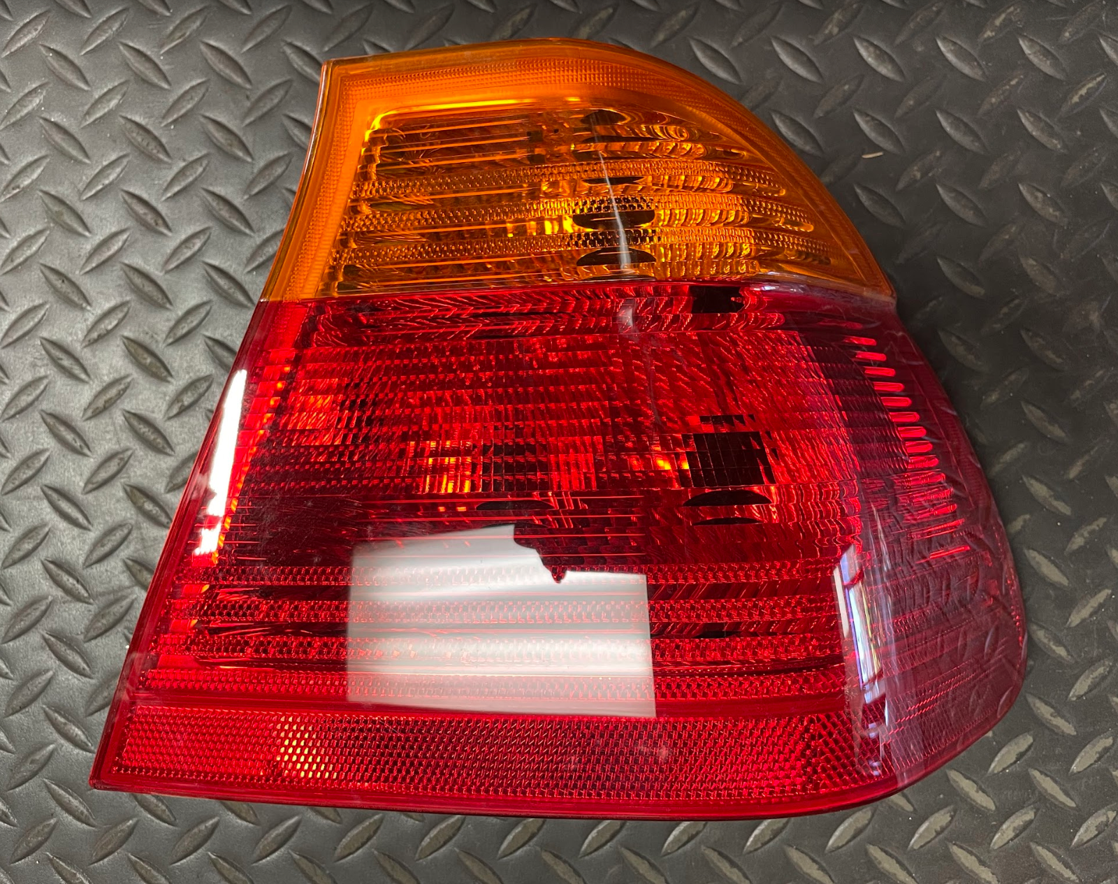 ZKW Right Tail Light Assy - 230 012 / 63-21-8-364-922 -For BMW 328i, 323i & More
