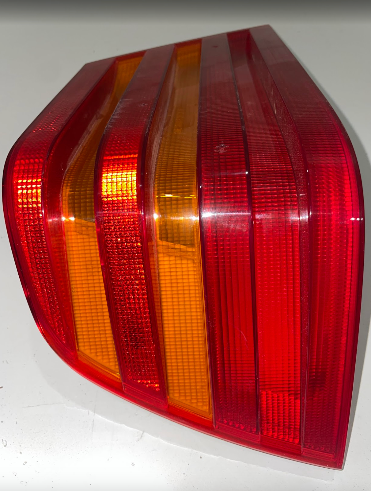ULO Rear LH Tail Light - 140-820-05-66 / 5698-05 - For Mercedes-Benz S420 & More